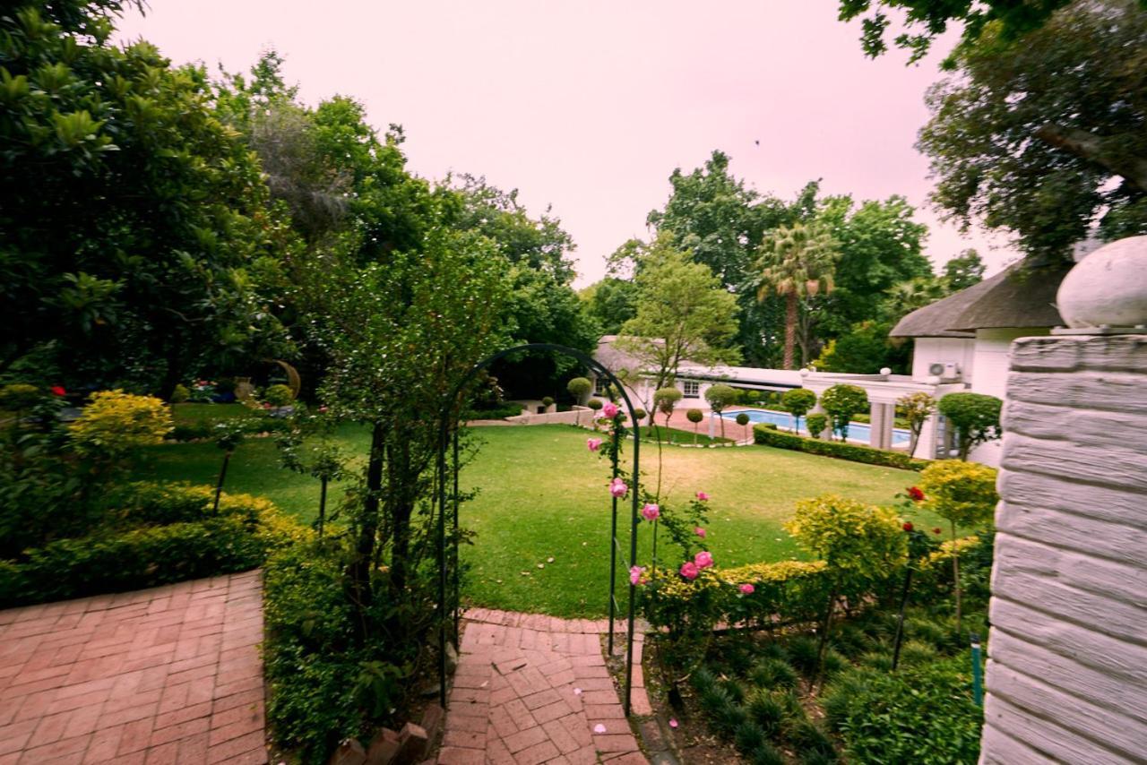 Sandton Country Manor Йоханнесбург Экстерьер фото