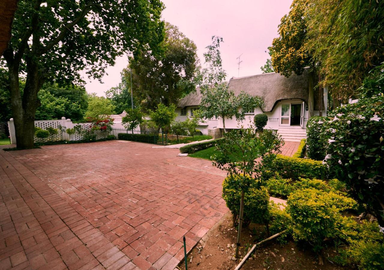 Sandton Country Manor Йоханнесбург Экстерьер фото